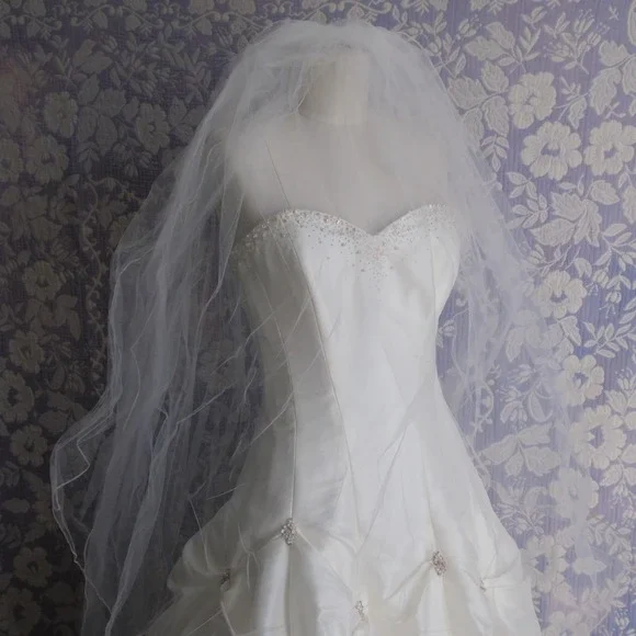 Maggie Sottero Couture Capriu J926 sleeveless wedding dress - Picture 7 of 14